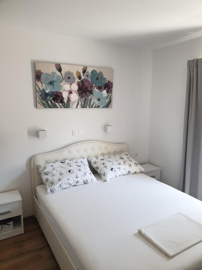 Apartmani Ana, Razanj, Rogoznica, Hrvatska Рогозница Экстерьер фото
